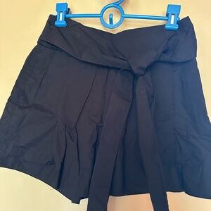 Black J Crew pleated shorts with tie